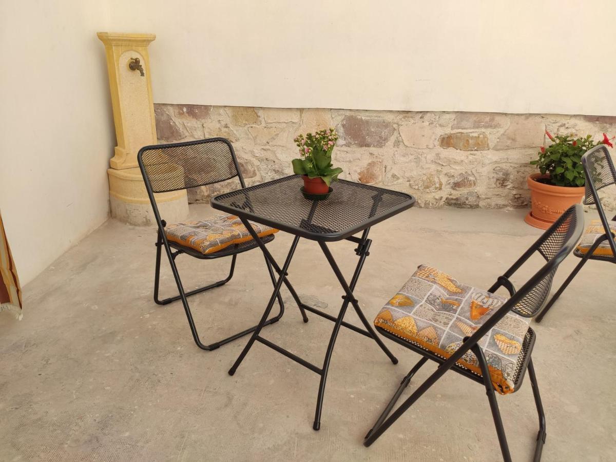 B&B 24 Maggio Carloforte  Buitenkant foto