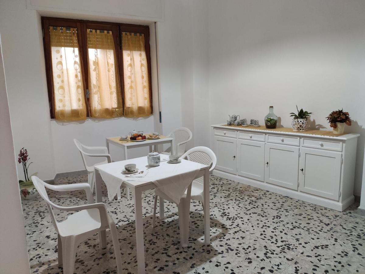B&B 24 Maggio Carloforte  Buitenkant foto
