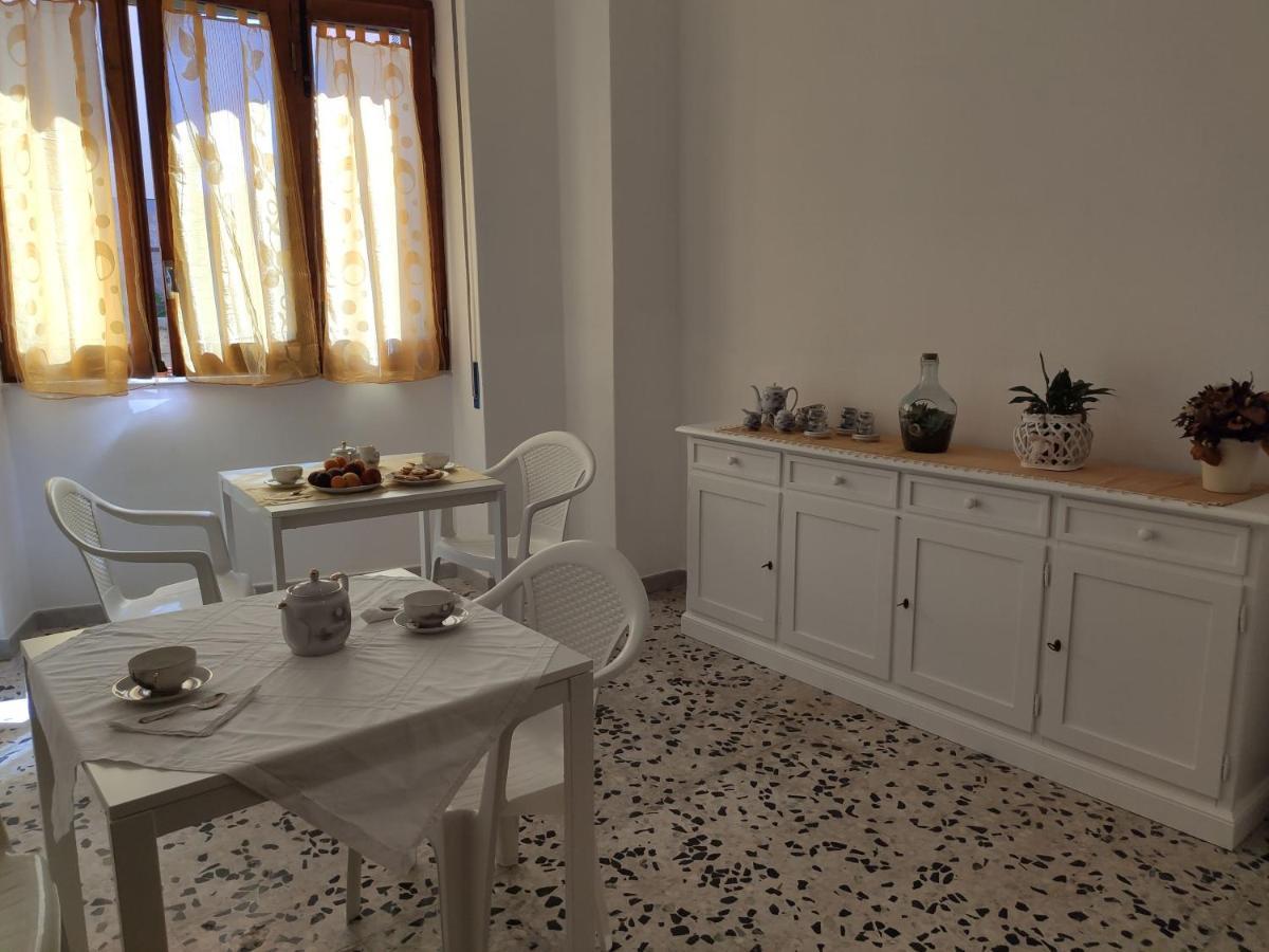 B&B 24 Maggio Carloforte  Buitenkant foto