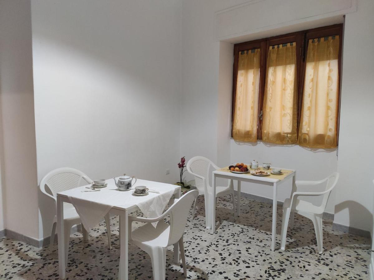 B&B 24 Maggio Carloforte  Buitenkant foto
